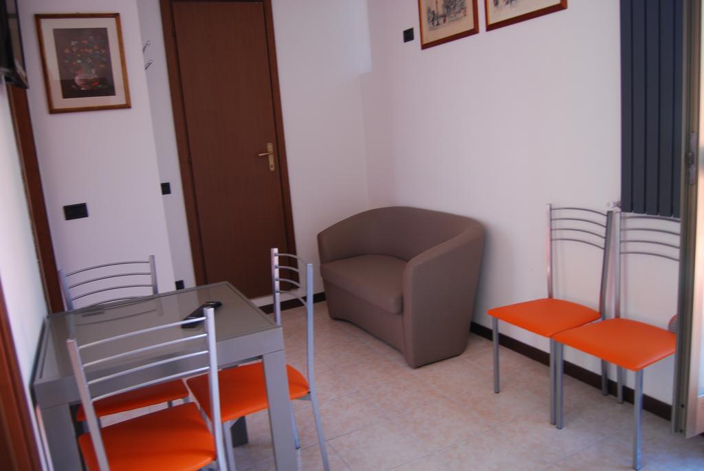 Appartamenti Corneliani II Σιρμιόνε Εξωτερικό φωτογραφία