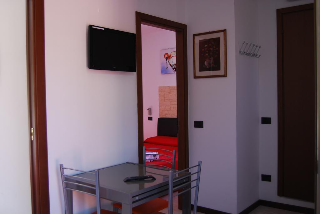 Appartamenti Corneliani II Σιρμιόνε Εξωτερικό φωτογραφία